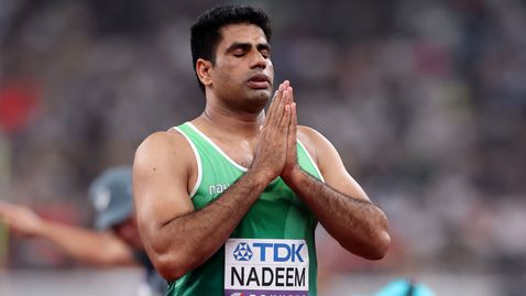 Треньорът на Аршад Надийм го защити след слабото представяне на Световното