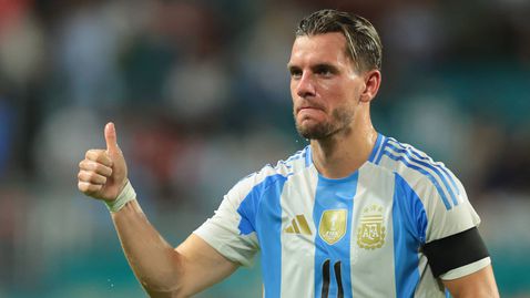 Аржентина записа труден успех без Меси