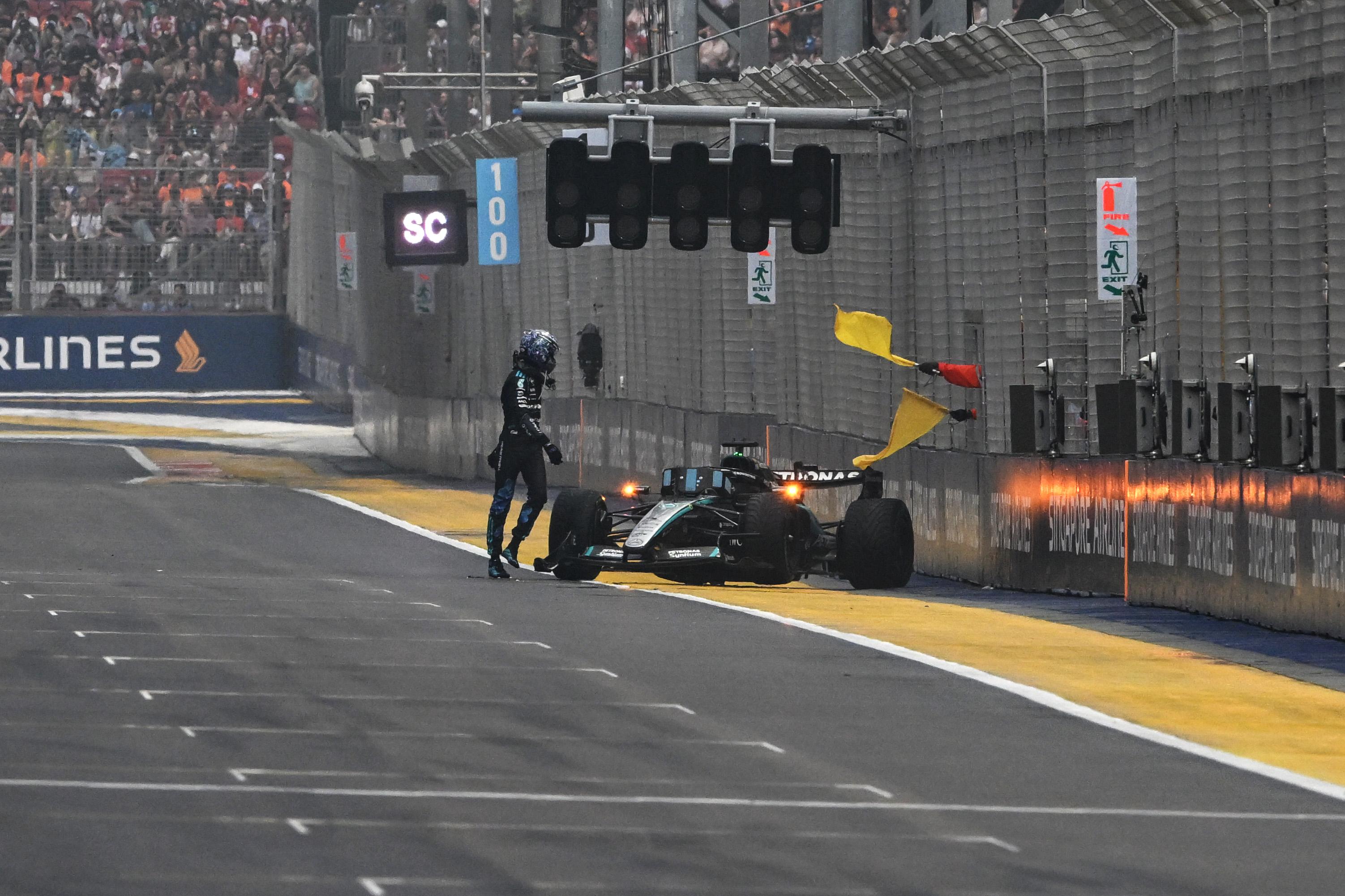 George Russell's streak of accidents at Singapore's Marina Bay circuit continues