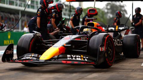 Верстапен: Блокирана гума ми коства полпозишъна