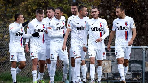 Марек пречупи Монтана след нов обрат за седма поредна победа