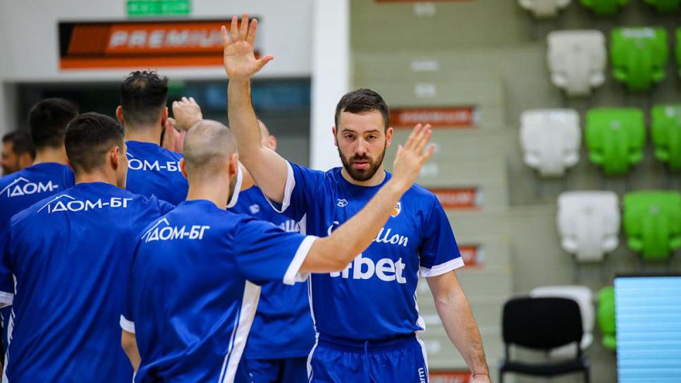 Спартак сътвори зрелищен обрат срещу Левски, Божо Аврамов герой