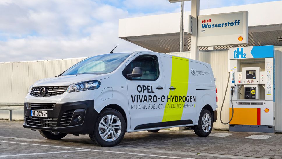 Opel влиза в бъдещето с Vivaro-e HYDROGEN