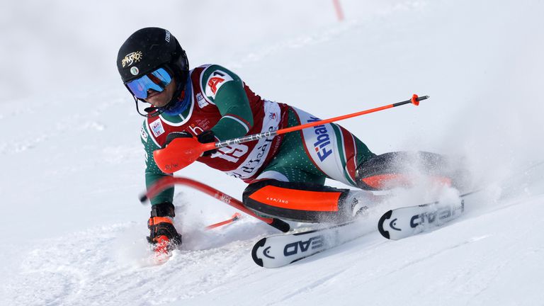 Най добрият български скио алпиец Алберт Попов даде 11 то време в първия