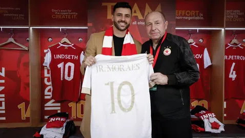 Мораеш отново влезе в съблекалнята на "червените" и заяви: Всяка минута в ЦСКА бе специална