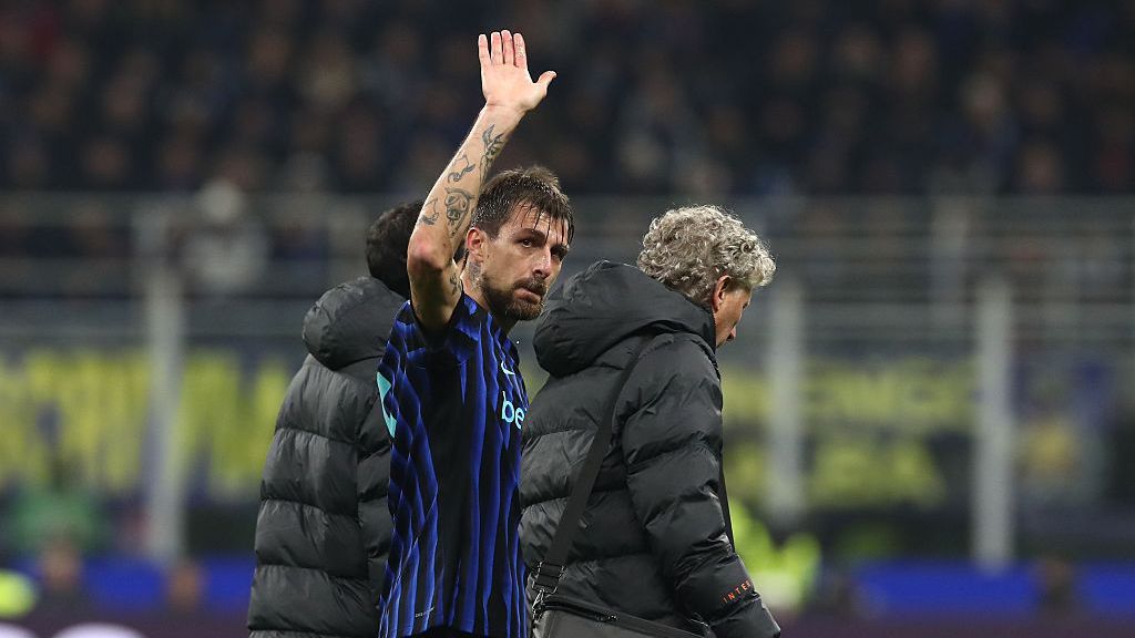 Ачерби ще отсъства около месец, Чалханоолу може да се завърне за Суперкупата