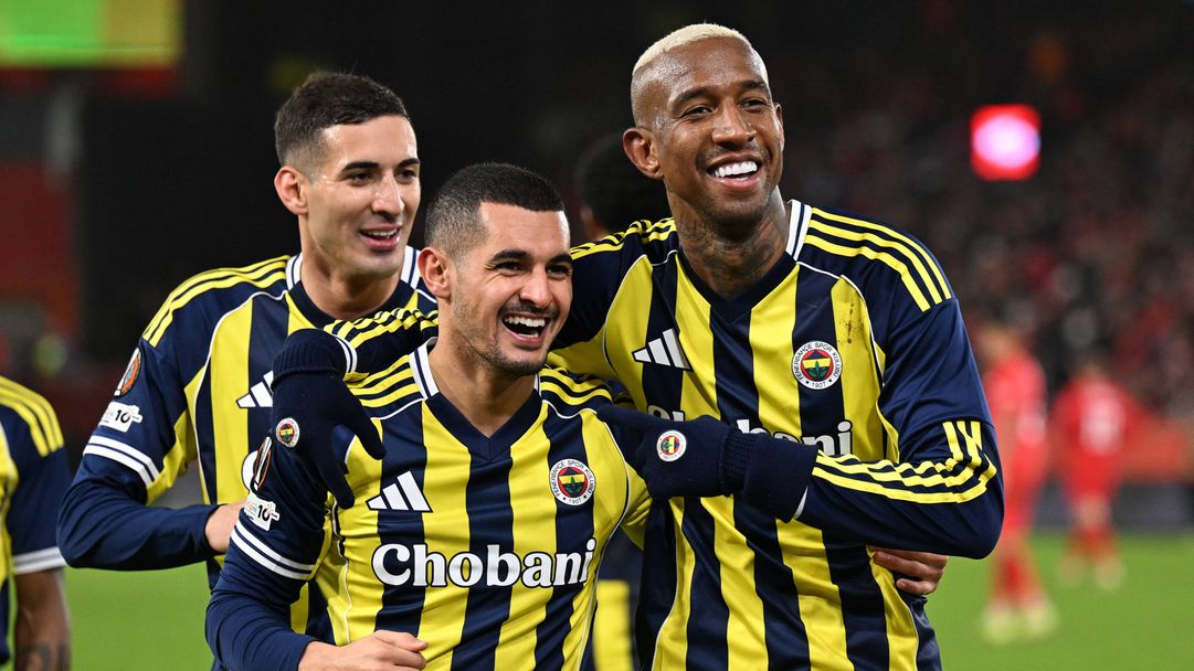 Хеттрик на Талиска и ранен червен картон вдъхновиха Фенербахче за гръмка победа в Норвегия