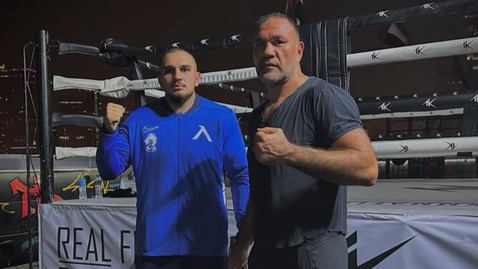  Спаринг на Кобрата: Може да нанесе тежък удар на Гасиев 