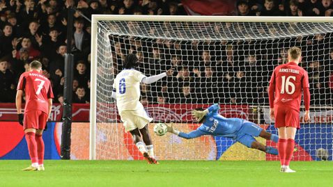 Блестящ Митов не бе достатъчен на Абърдийн