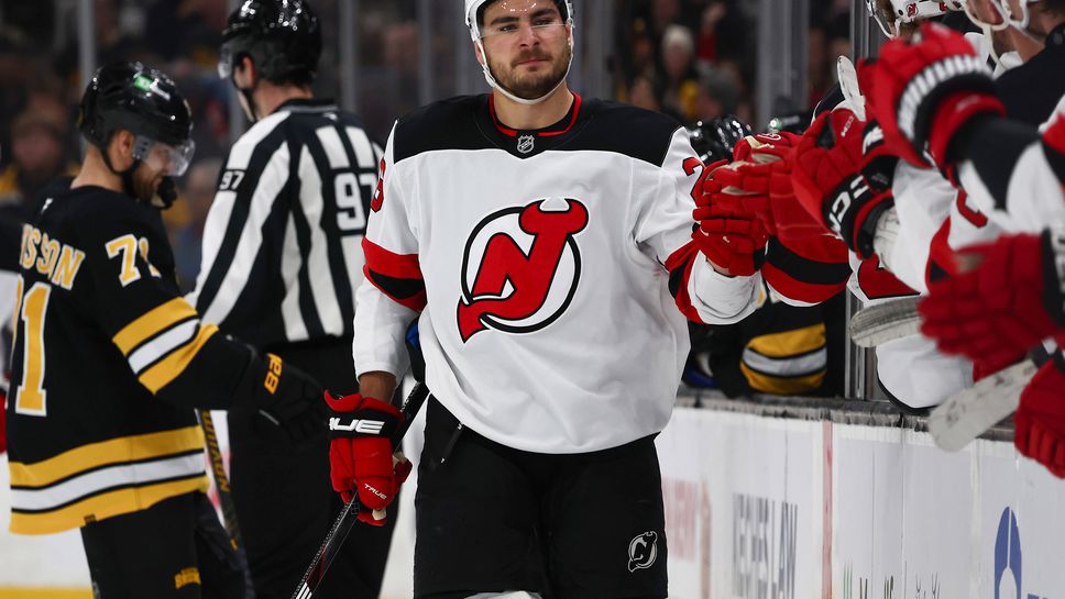 Нападателят на Ню Джърси Девилс Тимо Майер е напуснал временно