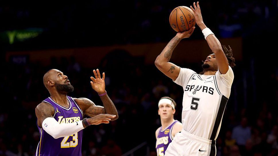 Спърс си подпечатаха билетите за Вегас след 30 точки на Касъл срещу Лейкърс