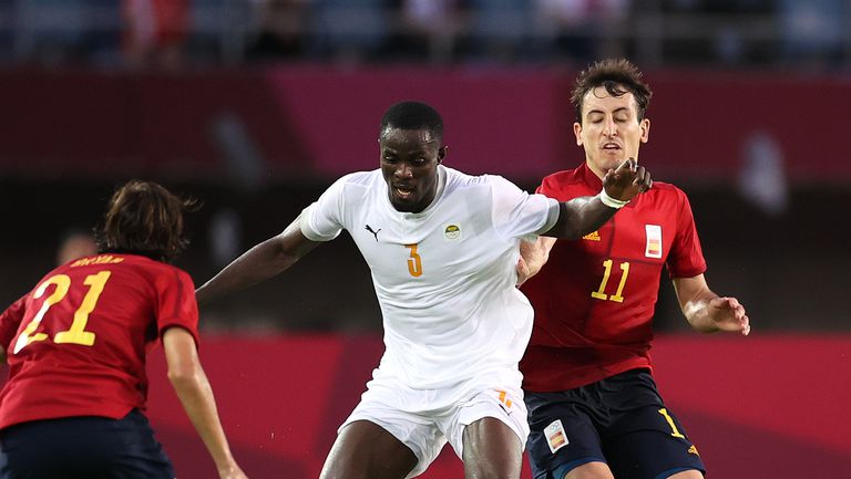  Байи се е съгласил да доиграе сезона в Серия 