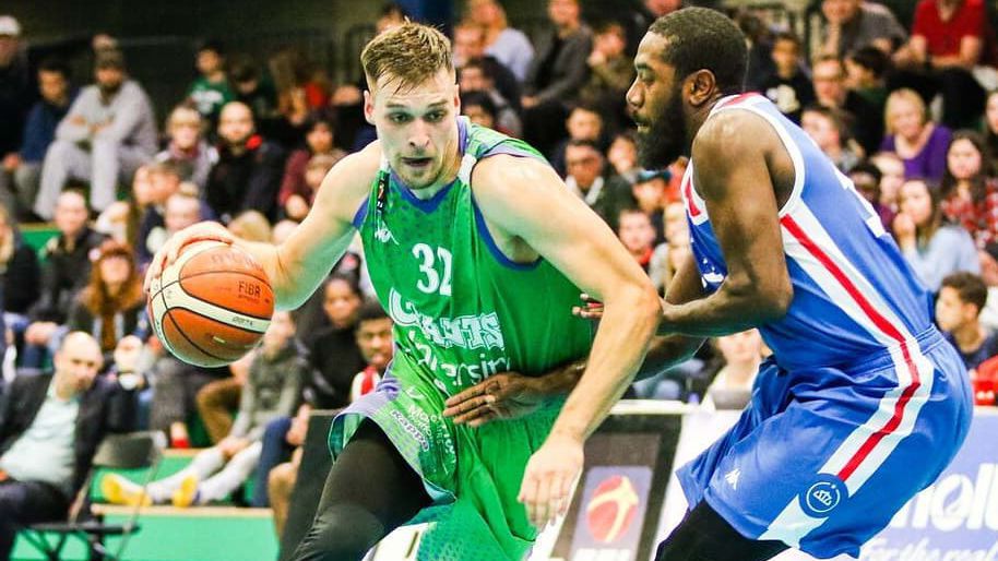 Черноморец взе хърватин