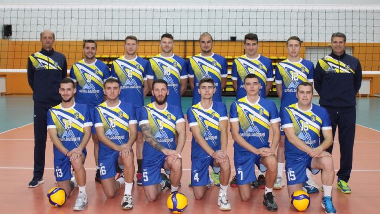 Волейболният отбор на Звездец Горна Малина се класира за полуфиналите