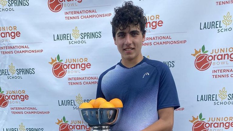14 годишният Иван Иванов дебютира в топ 300 при юношите