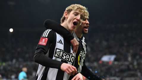 Осмата поредна победа прати Нюкасъл в четвъртия кръг на ФА Къп