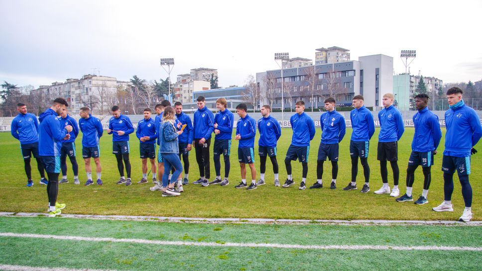 Футболистите на Дунав (Русе) се готвят двуразово