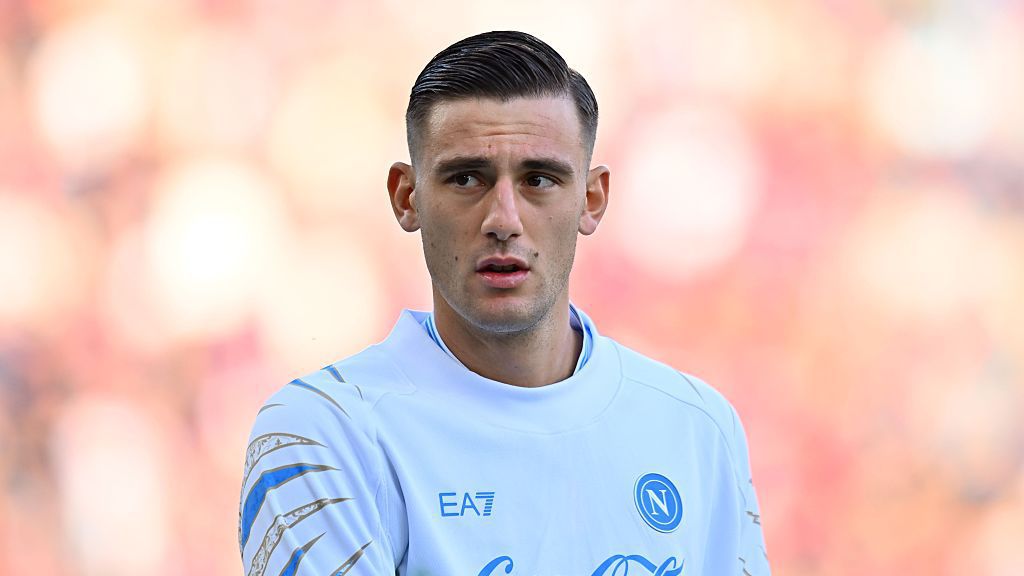 Жозе Моуриньо настоява за привличането на нападател на Наполи