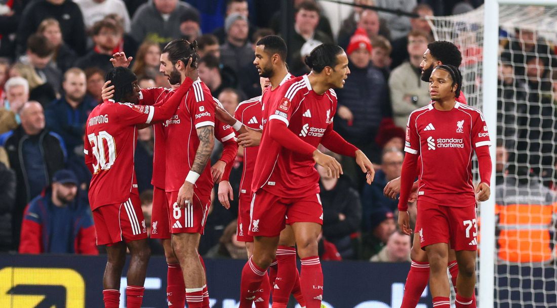 Ливърпул приема Бърнли в търсене на първа шампионатна победа през новата година