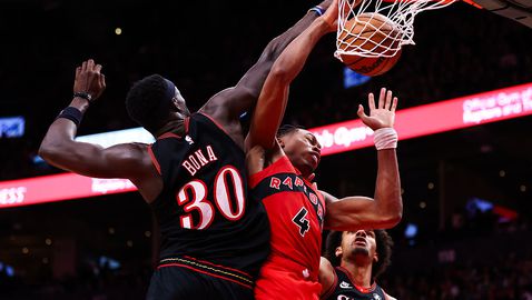 Торонто Раптърс трудно надделя над 76ърс след продължение