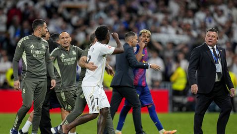 Винисиус към рефера: Ямал винаги симулира