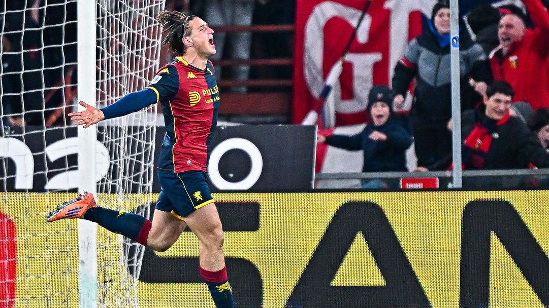 Дженоа разгроми и изпревари Каляри