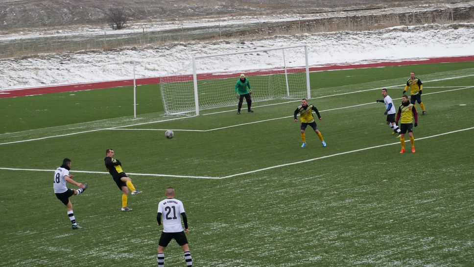 Ботев (Нови пазар) загуби последната си контрола