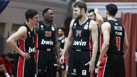  След следващ мощен мач: Везенков още веднъж е MVP 