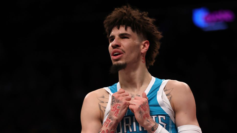 ЛаМело Бол няма да играе за Шарлът срещу Орландо