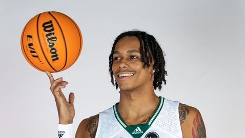 Берое привлече американски гард