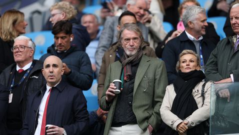 Раздяла с осем играчи ще помогне на Манчестър Юнайтед за една от големите трансферни цели