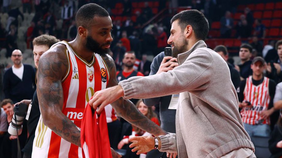 Новак Джокович присъства на мача между Олимпиакос и Цървена звезда