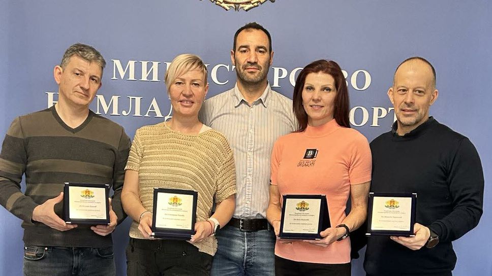 Министър Пешев награди медалисти от международни форуми за ветерани За