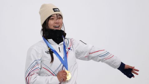 Корейска тийнейджърка преодоля тежко падане и спечели златото в женския халфпайп