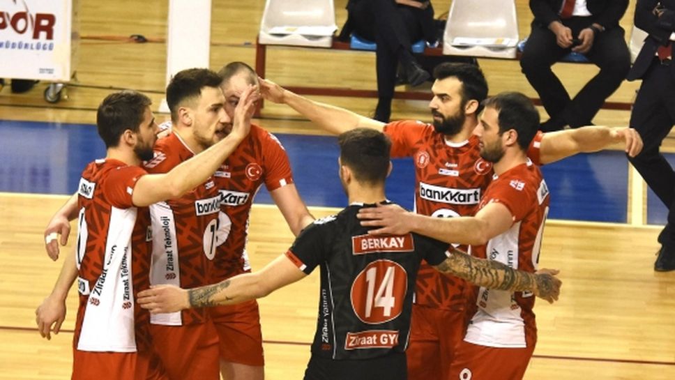 Мартин Атанасов с нов силен мач и 19 точки за победа на Зиратбанк (снимки)