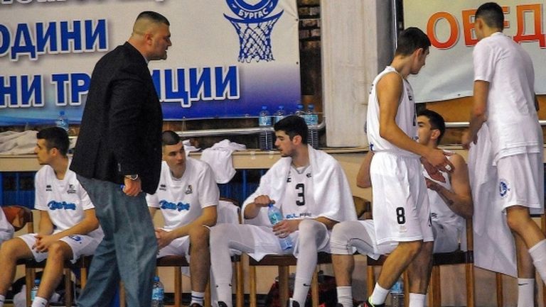Ангел Пейчинов пред Sportal.bg: Черноморец може да остане в Панагюрище до края на купата
