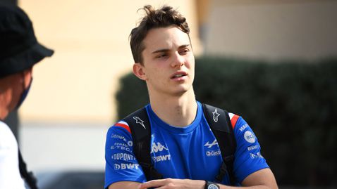  Алпин дава Пиастри чартърен, с цел да е титуляр 