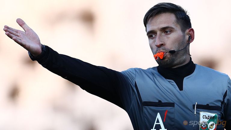 Българският елитен рефер Радослав Гидженов получи наряд като главен съдия