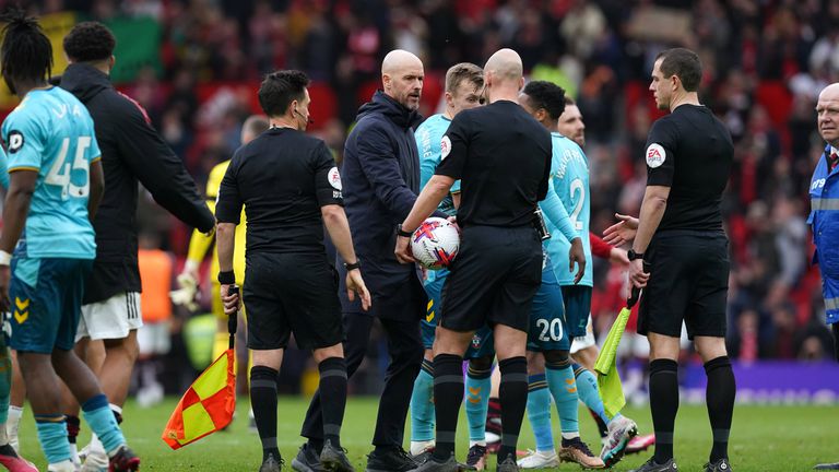 Мениджърът на Манчестър Юнайтед Ерик тен Хаг изрази недоволство от