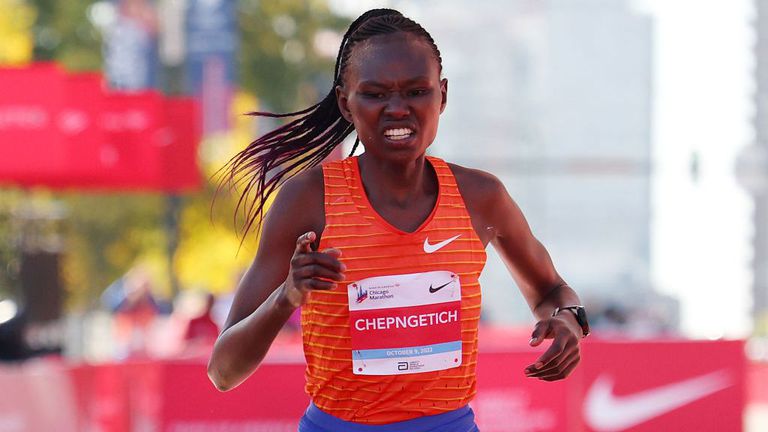 Кенийката Рут Чепнгетич спечели убедително маратона на Нагоя Световната шампионка