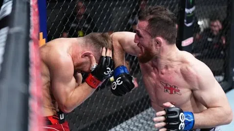 Мераб Двалишвили с брутална доминация над Пьотр Ян на UFC Fight Night 221