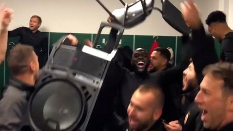  Луд ваучър в съблекалнята на ЦСКА - София 