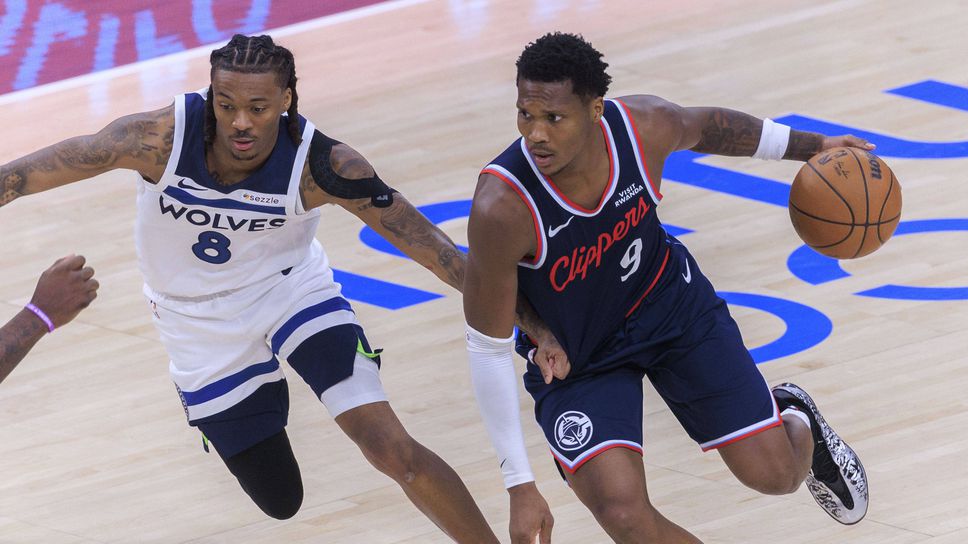 Клипърс размазаха Тимбъруулвс