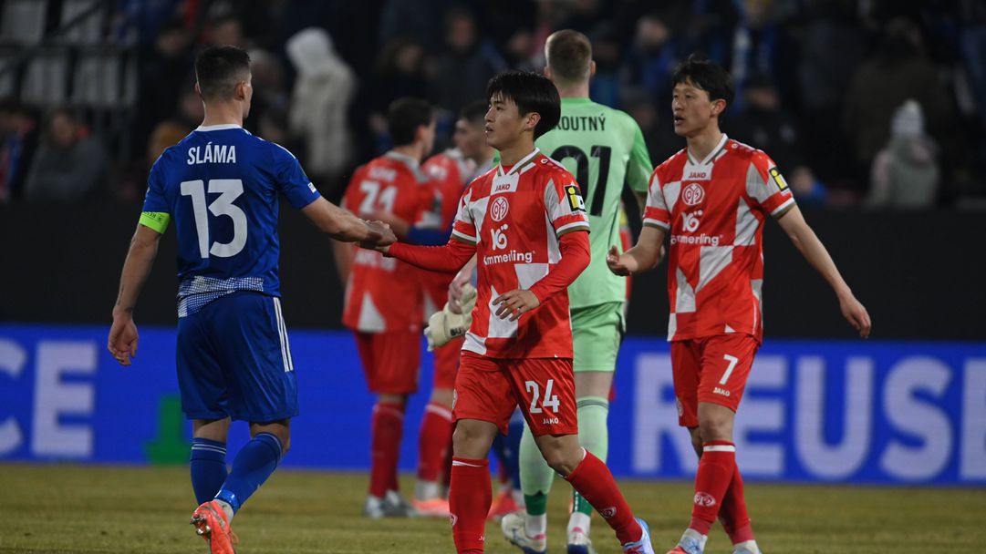 Майнц не успя да се справи в Чехия и ще чака реванша след седмица