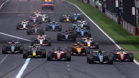 Джордж Ръсел обясни как се стигна до хаоса на старта в Мелбърн