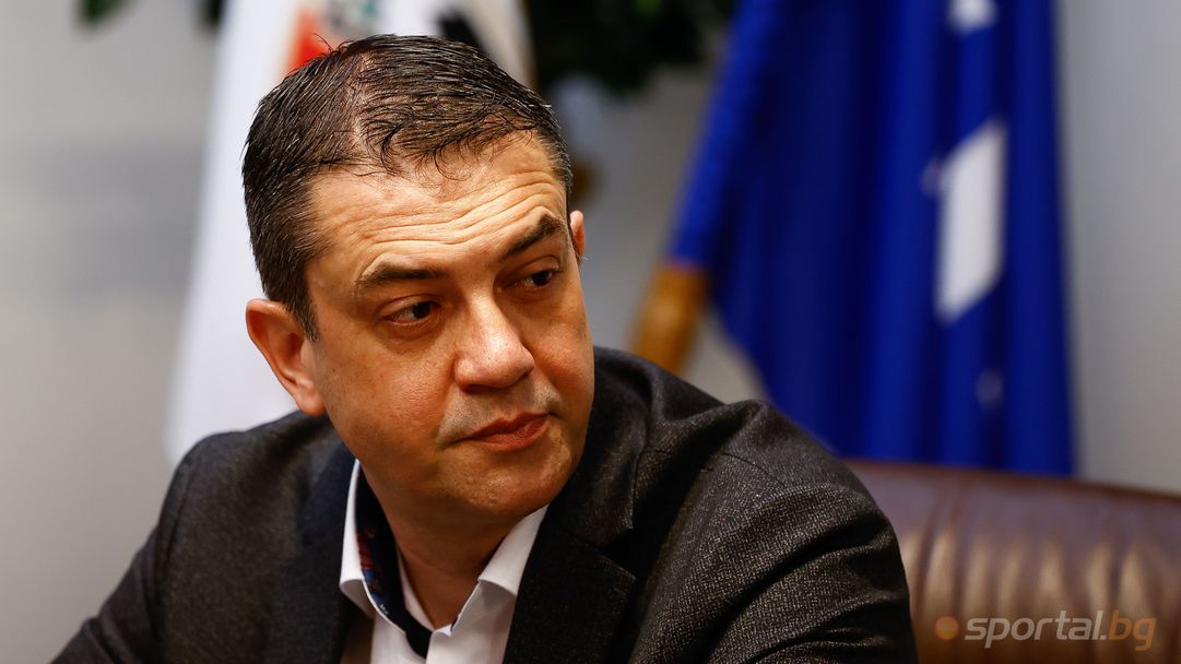 Шефът на българските съдии Виктор Кашай ще инспектира мач от Лига Европа