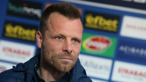  Официално: Топузаков ще води Левски до края на сезона 