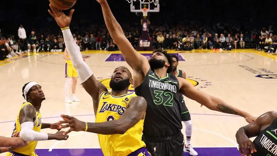 Страхотен обрат след продължения изстреля Лейкърс в плейофите