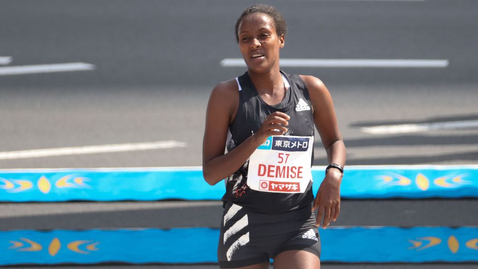 Шуре Демисе от Етиопия постави нов рекорд на Маратона на Париж
