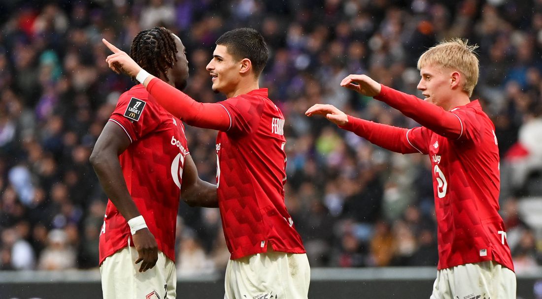 Лил разби Тулуза и отново е трети